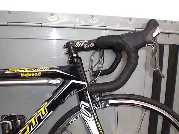 PRO continues on as a sponsor for the new season, though, so at least Cavendish will have a familiar bar bend in his hands.