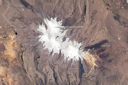 nevado-coropuna-nasa-101122-02