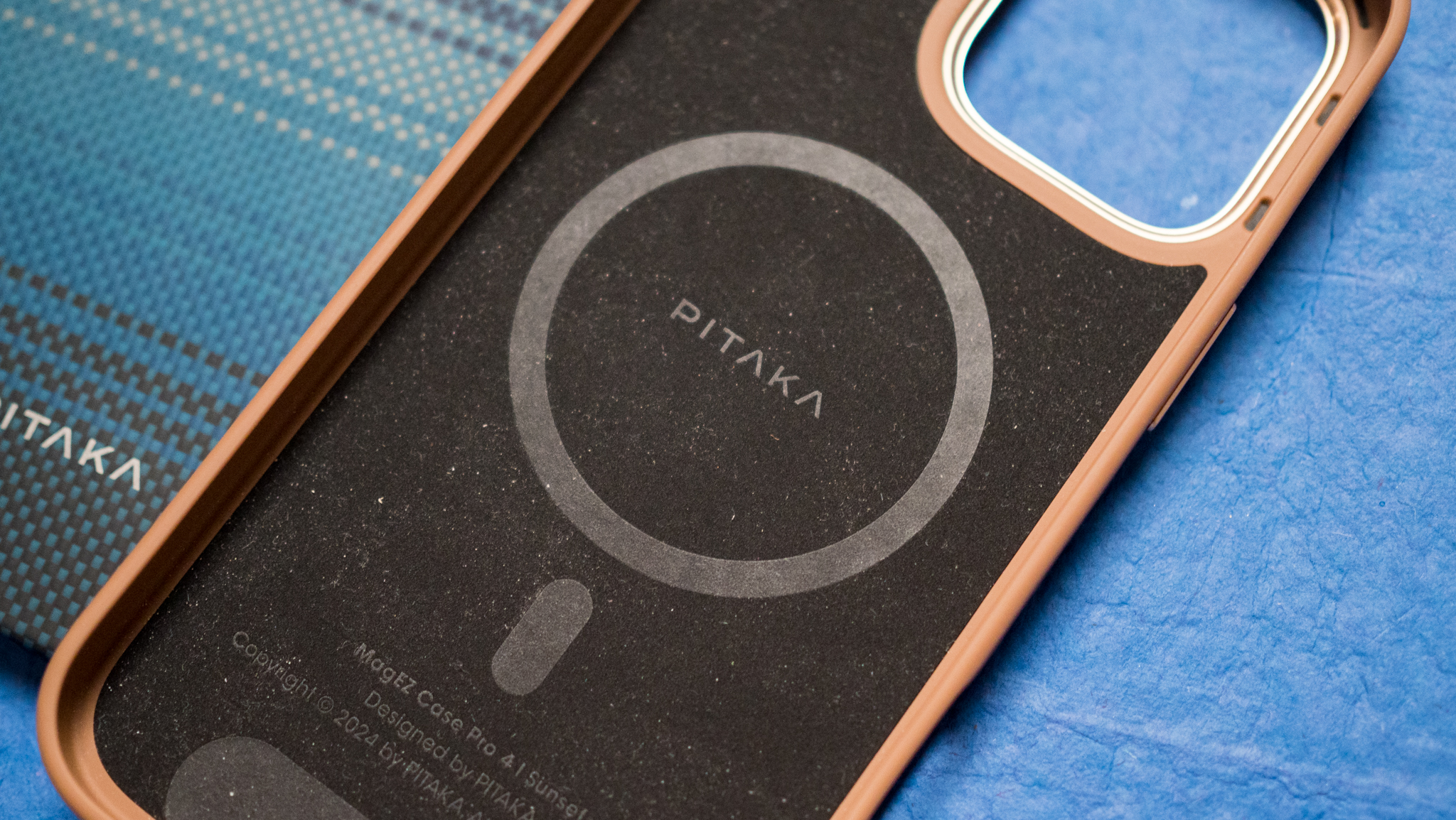 Pitaka Tactile Woven Case