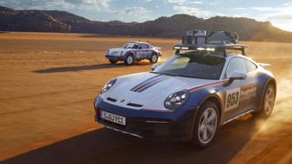 Porsche 911 Dakar in desert