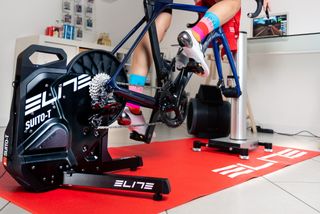 Simplify your workouts with Elite's Suito-T smart trainer