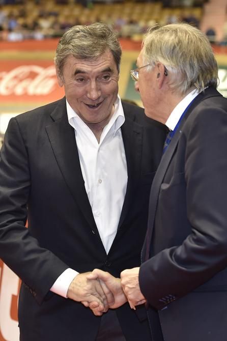 Eddy Merckx talks to event organiser and Six Day legend Patrick Sercu