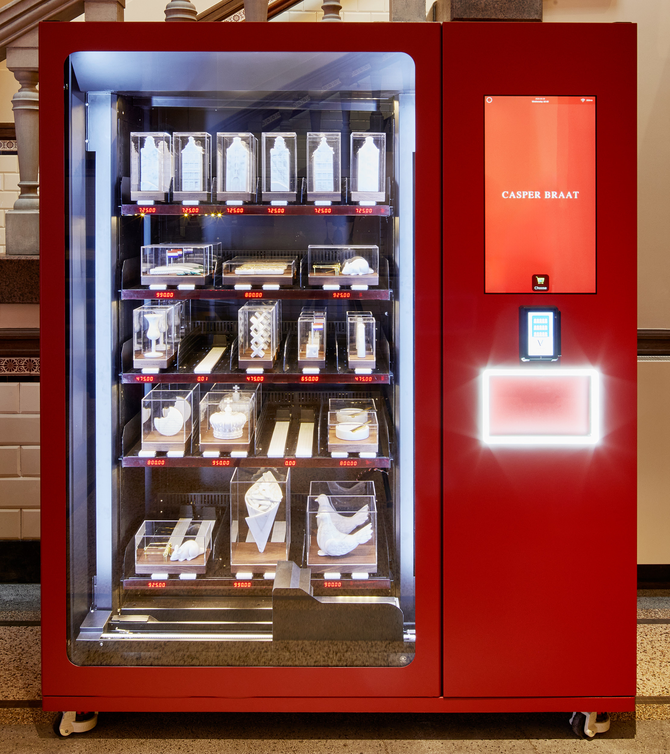Casper Braat - Art Vending Machine 2024 Photo by Eddo Hartmann for Kunstmest