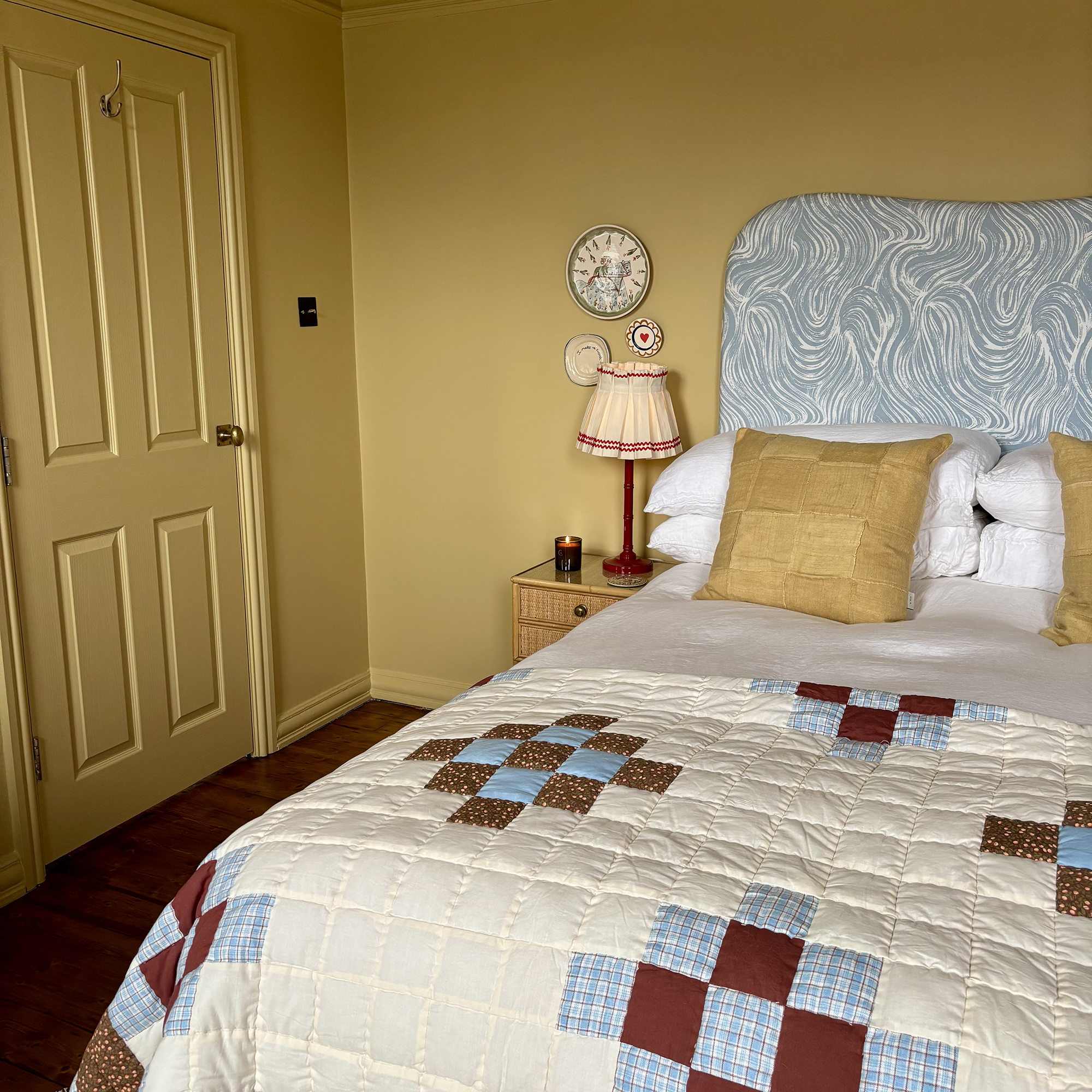 yellow bedroom