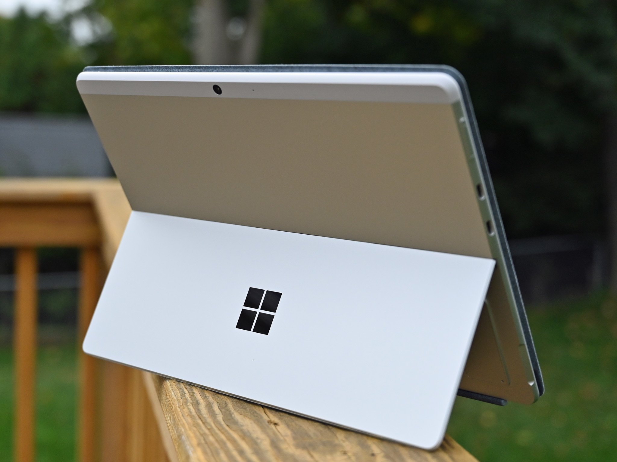 Surface Pro x. Есть ли ссд на Серфейс 7 про. Surface save Life отзывы.