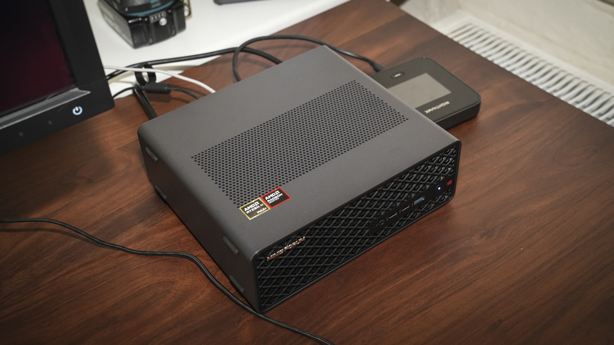 Minisforum MS-S1 Max