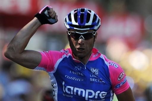 Alessandro Petacchi (Lampre-Farnese Vini) showed his sprinting muscle
