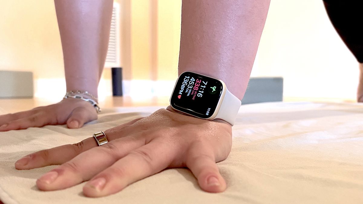 I tried wearing my Apple Watch for hot yoga — here are my tips