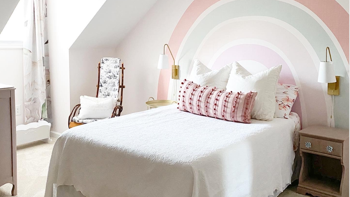 How one mom created a Pinterest-worthy little girl's room for just $400