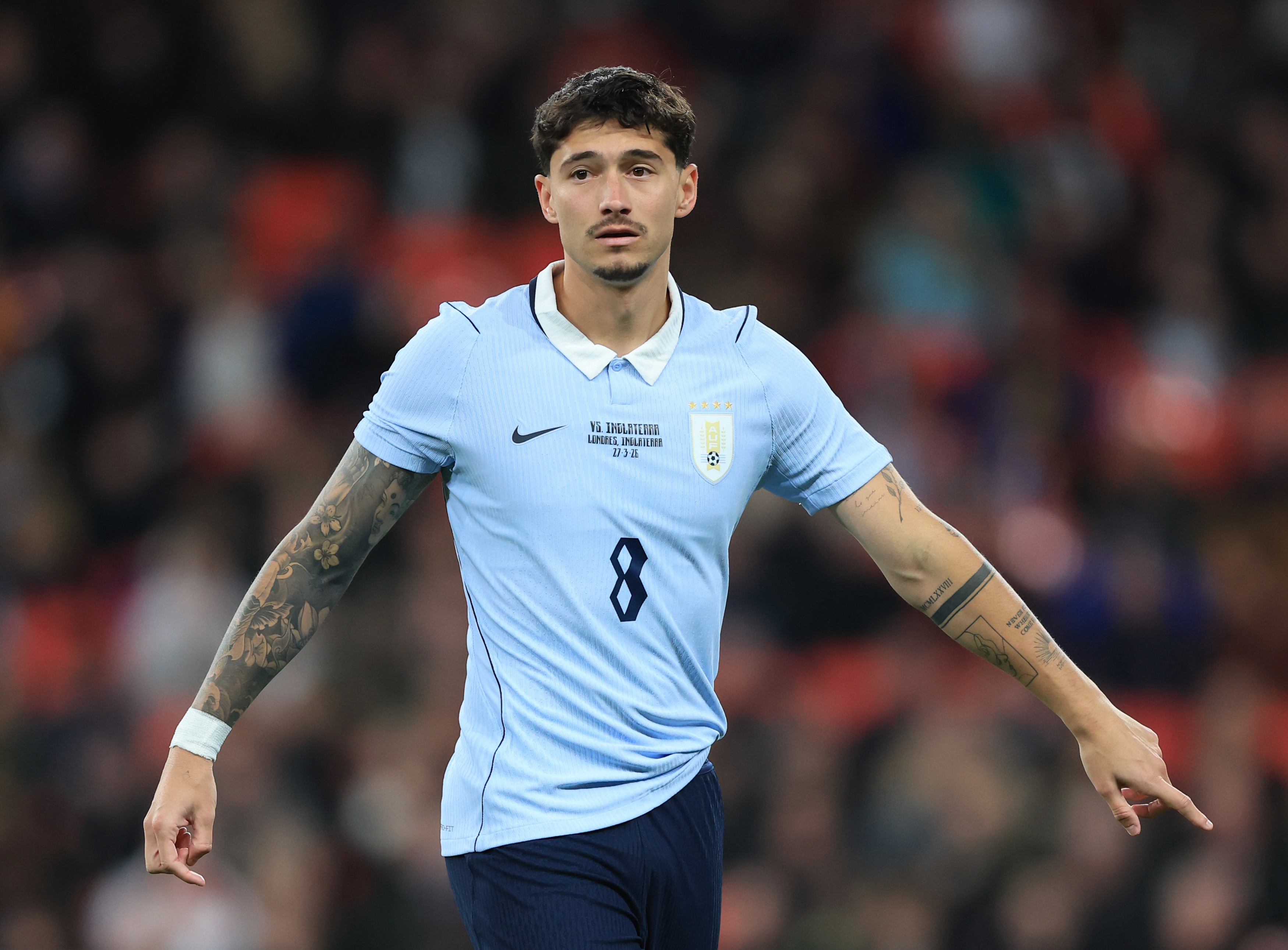 LONDON, ENGLAND - MARCH 27: Emiliano Martinez of Uruguay pointing during the international friendly match between England and Uruguay at Wembley Stadium on March 27, 2026 in London, England.