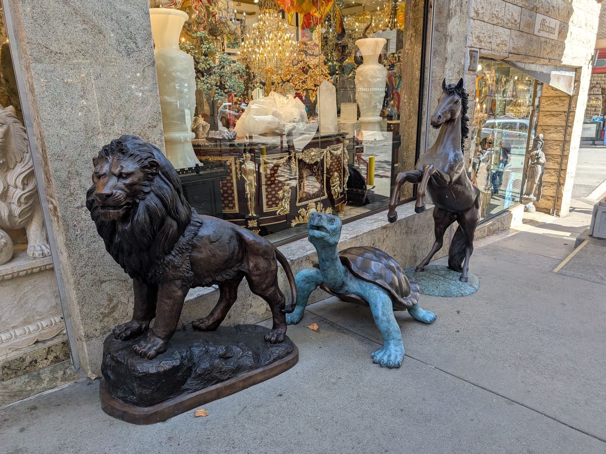 animal statues by pixel 9 pro