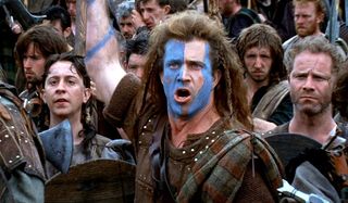 Braveheart Mel Gibson stands with his army, ready to attack
