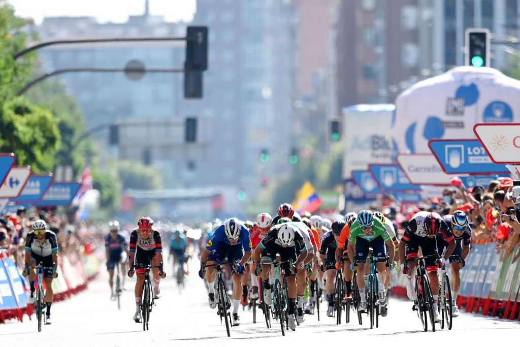 BURGOS SPAIN AUGUST 15 Fabio Jakobsen of Netherlands and Team Deceuninck QuickStep Michael Matthews of Australia and Team BikeExchange Alex Aranburu Deba of Spain and Team Astana Premier Tech green points jersey Juan Sebastin Molano Benavides of Colombia and UAE Team Emirates and Jasper Philipsen of Belgium and Team AlpecinFenix sprint to win during the 76th Tour of Spain 2021 Stage 2 a 1667km stage from Caleruega Monasterio de Santo Domingo de Guzmn to Burgos Gamonal lavuelta LaVuelta21 CapitalMundialdelCiclismo on August 15 2021 in Burgos Spain Photo by Stuart FranklinGetty Images