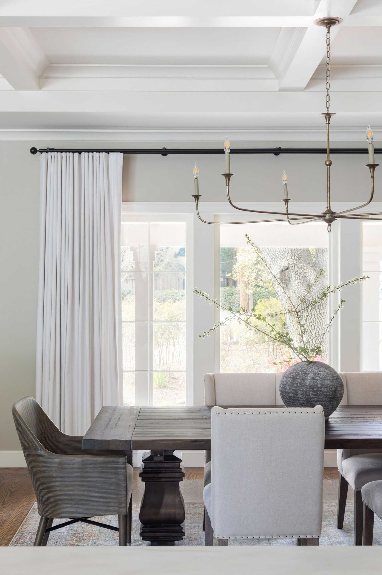 6 Tricks To Make Your Windows Look Bigger From Interior Designers ...