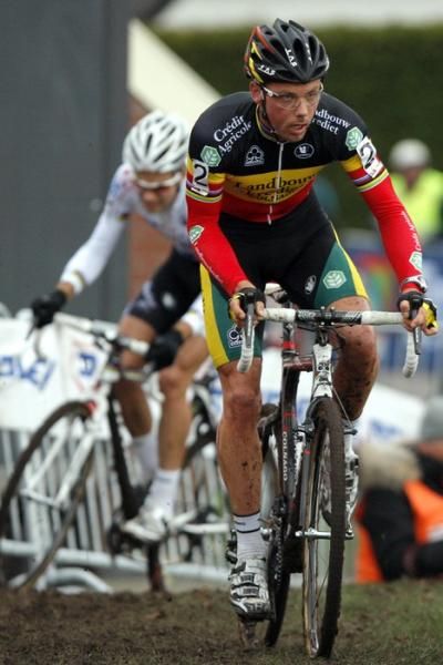 Sven Nys leaves Albert behind.