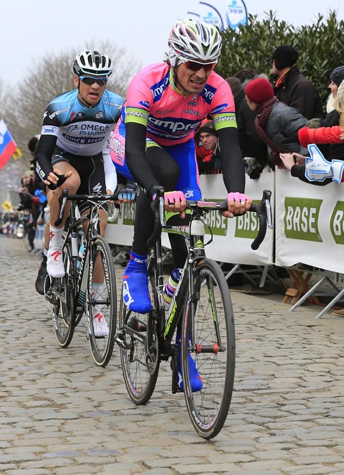Filippo Pozzato (Lampre-Merida) chasing on the Paterberg