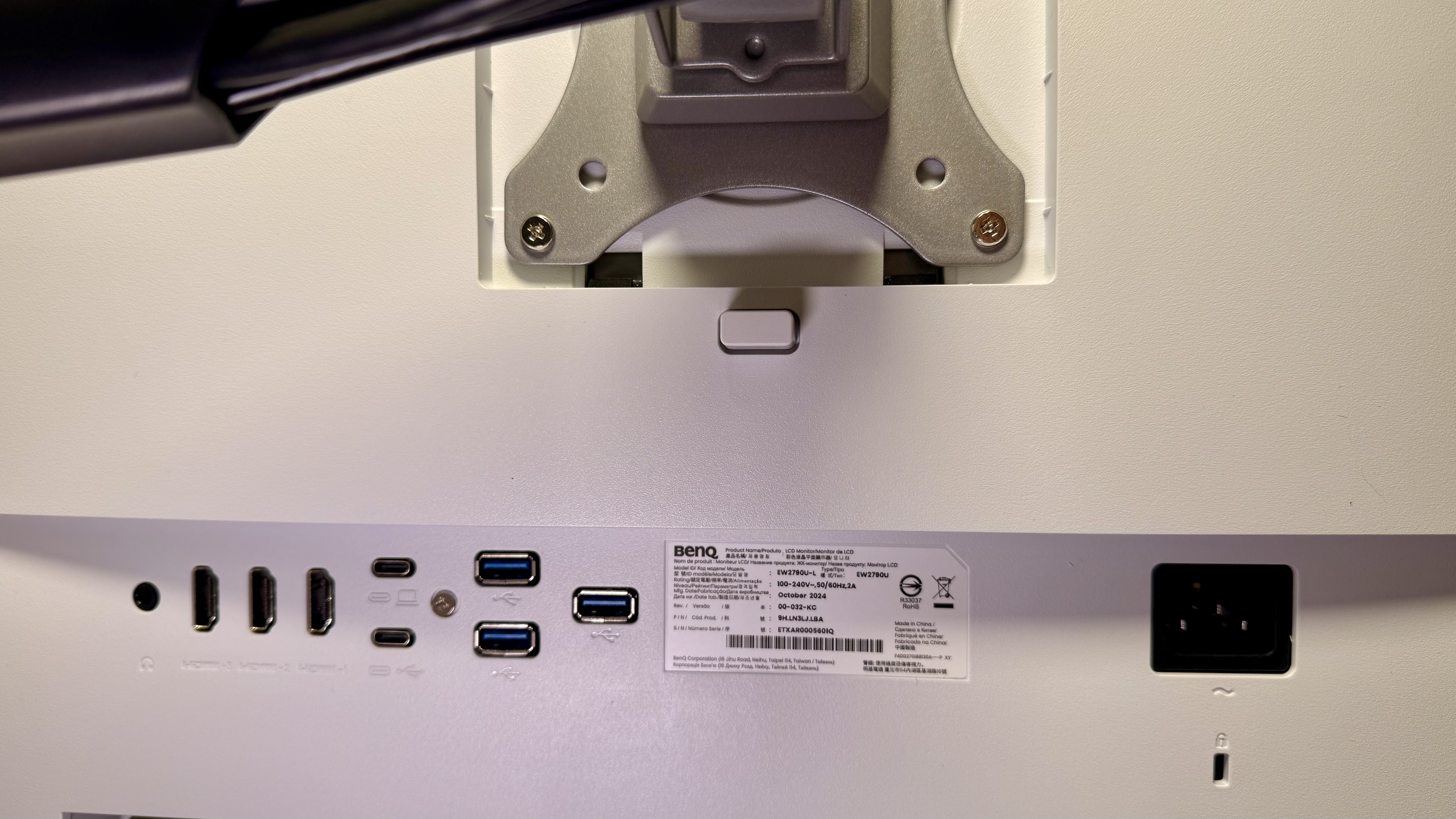 BenQ EW2790U