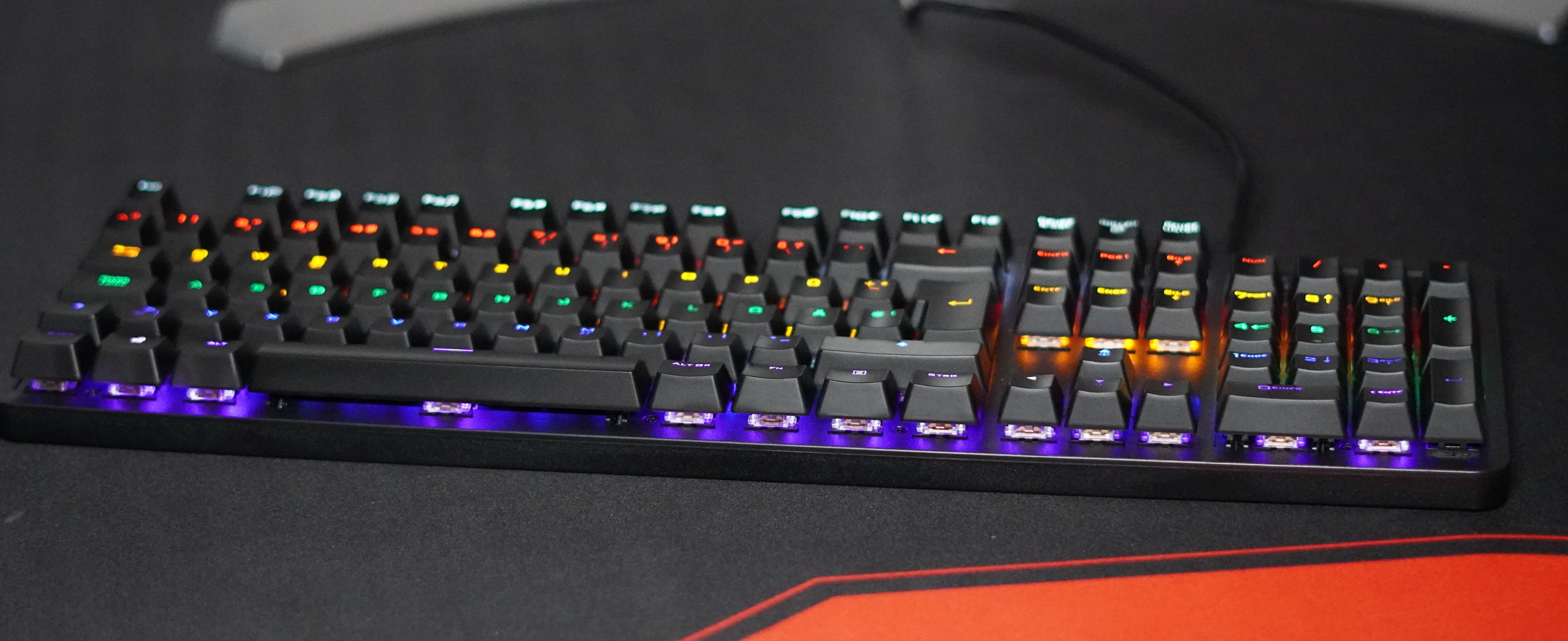 Tastatur auf Tisch