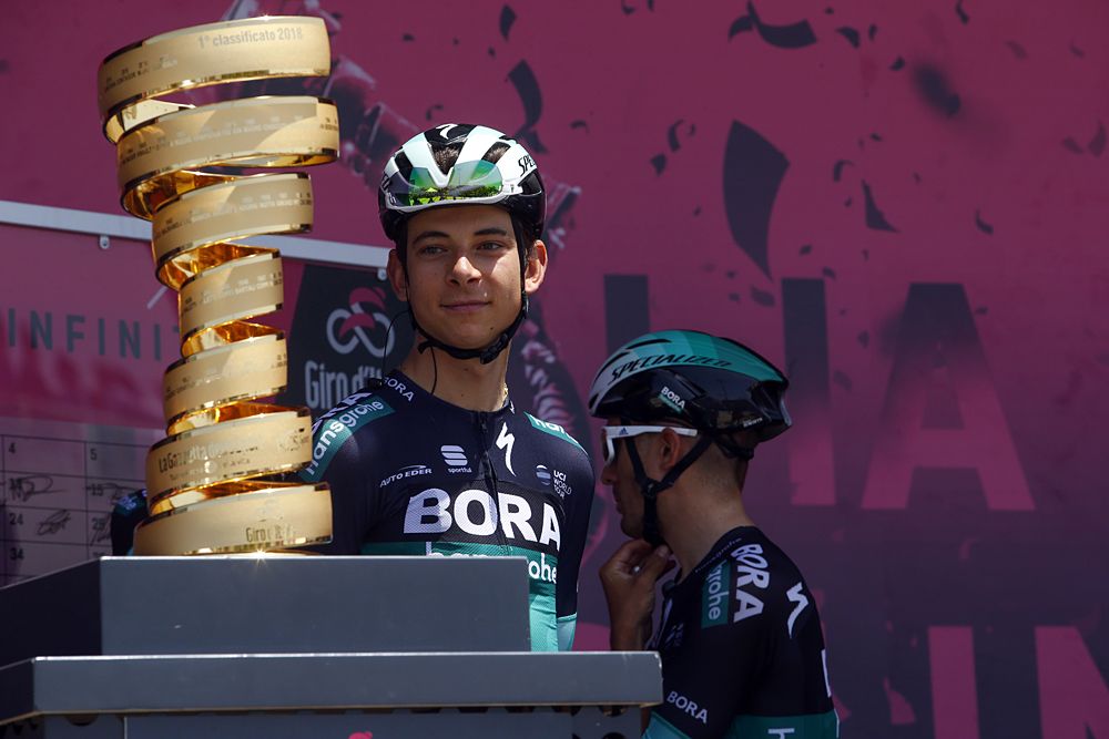 Davide Formolo eyes the trophy ahead of stage 2 at the Giro d'Italia