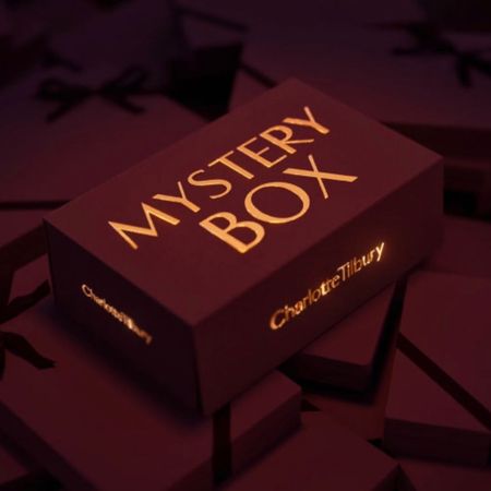 CHARLOTTE&rsquo;S MAGIC MAKEUP MYSTERY BOX