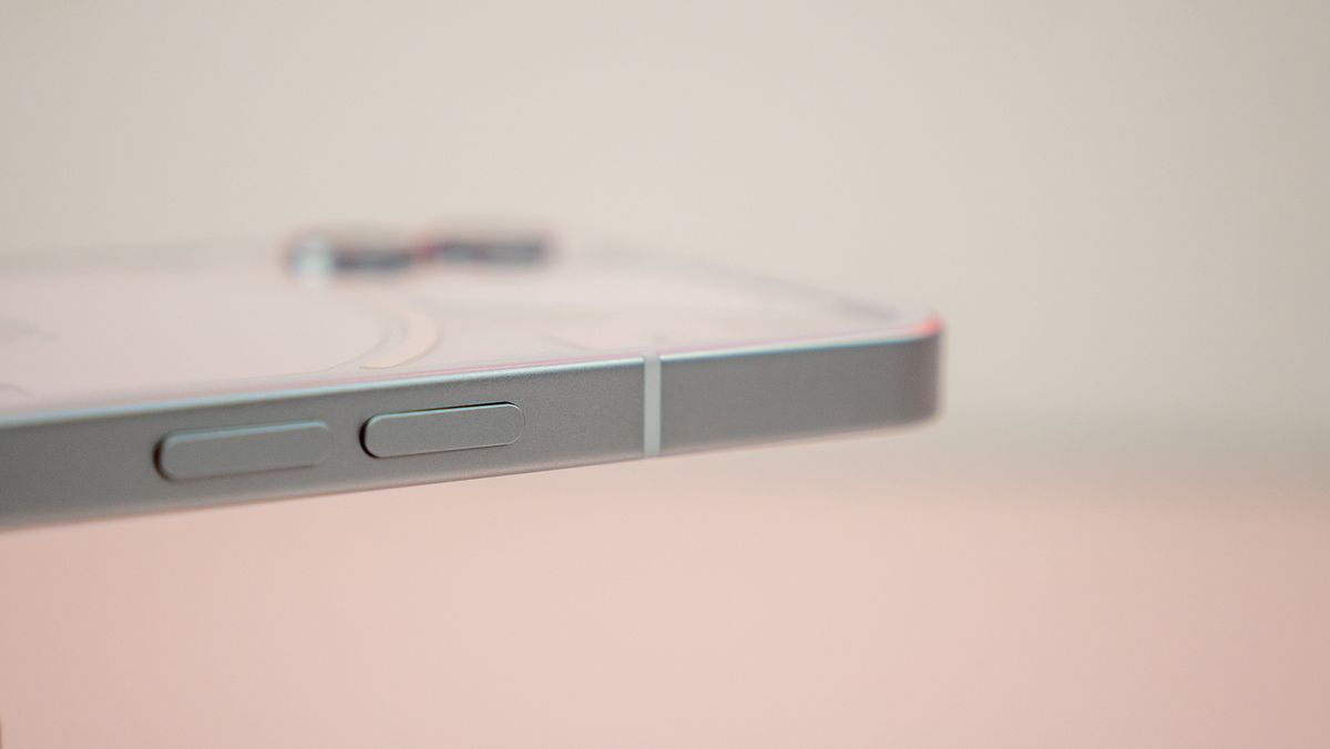 Nothing phone (1) volume buttons