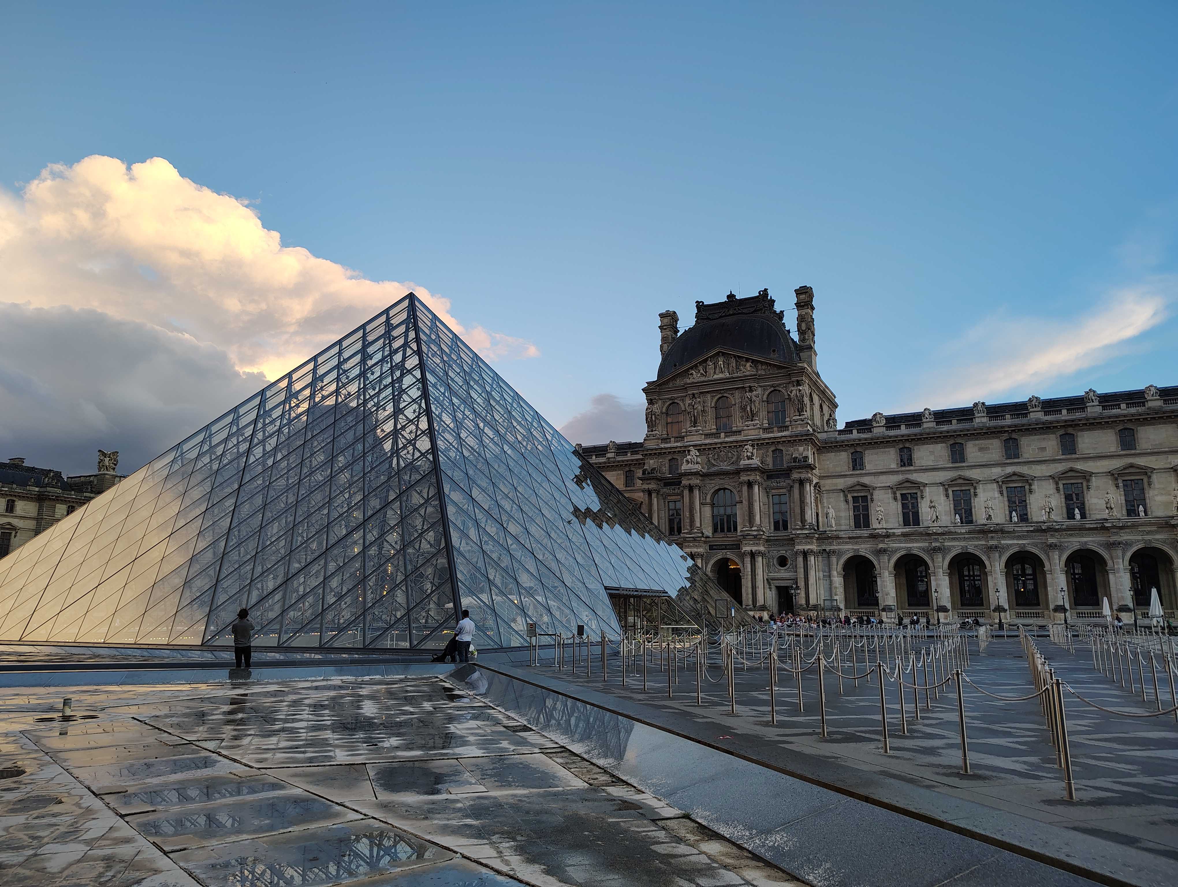 The Pyramide du Louvre