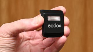 Godox V100 flashgun product image