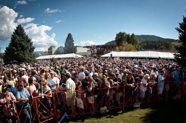 A sea of people for the podium.