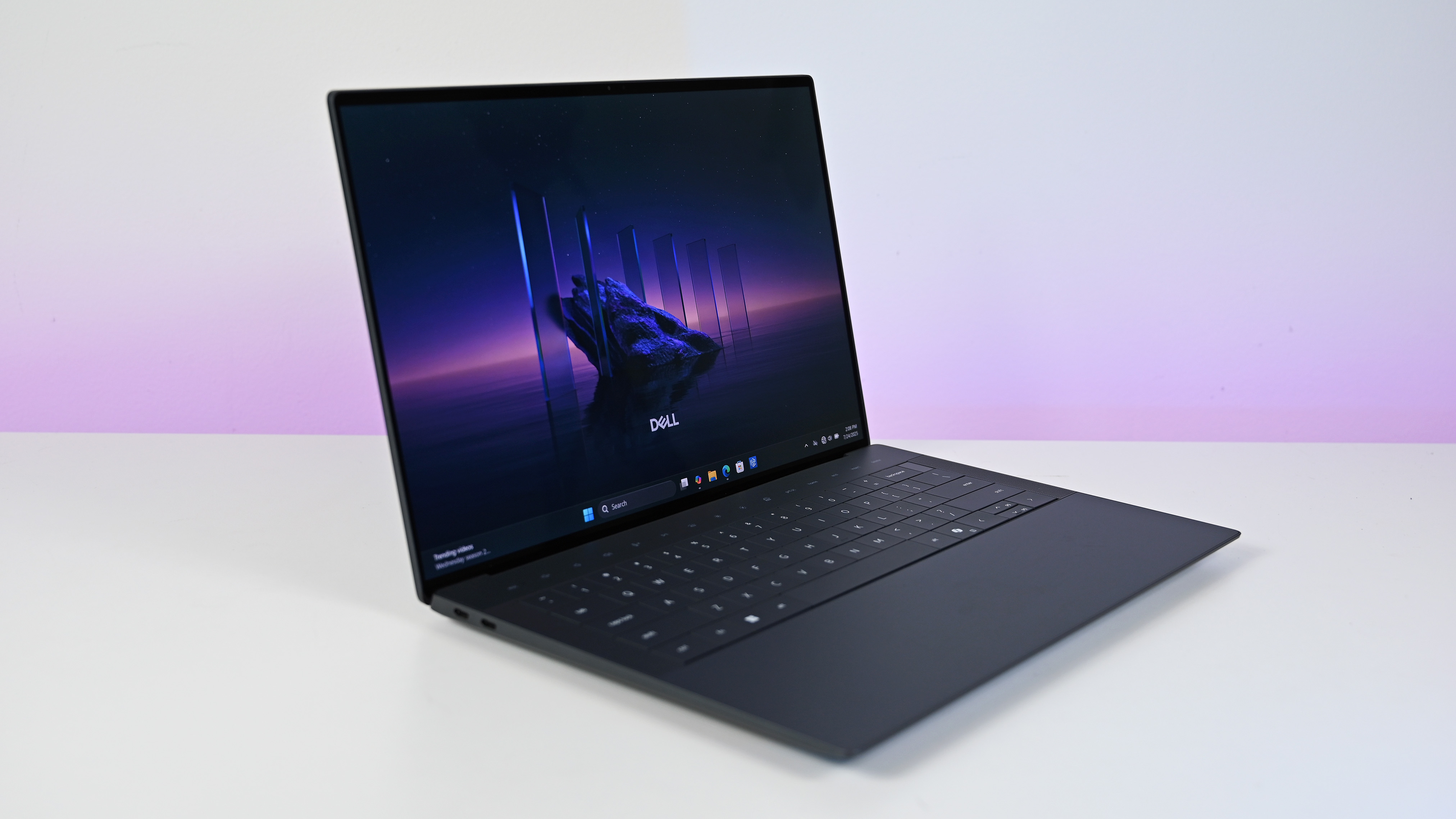 The all-new 2025 Dell 14 Premium replaces last year's Dell XPS 14. Though it looks the same, it has updated internal hardware. 