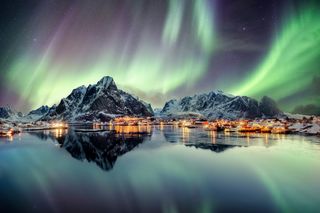 northern hemisphere night sky: Lofoten Aurora