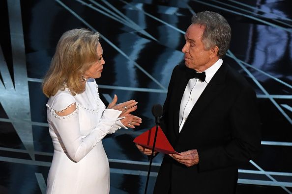 Faye Dunaway and Warren Beatty.