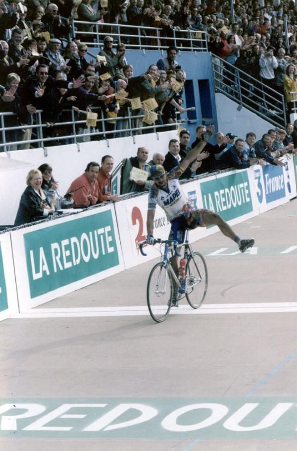 Johan Museeuw celebrates in 2000 after crash and knee injury almost ended his career two years earlier