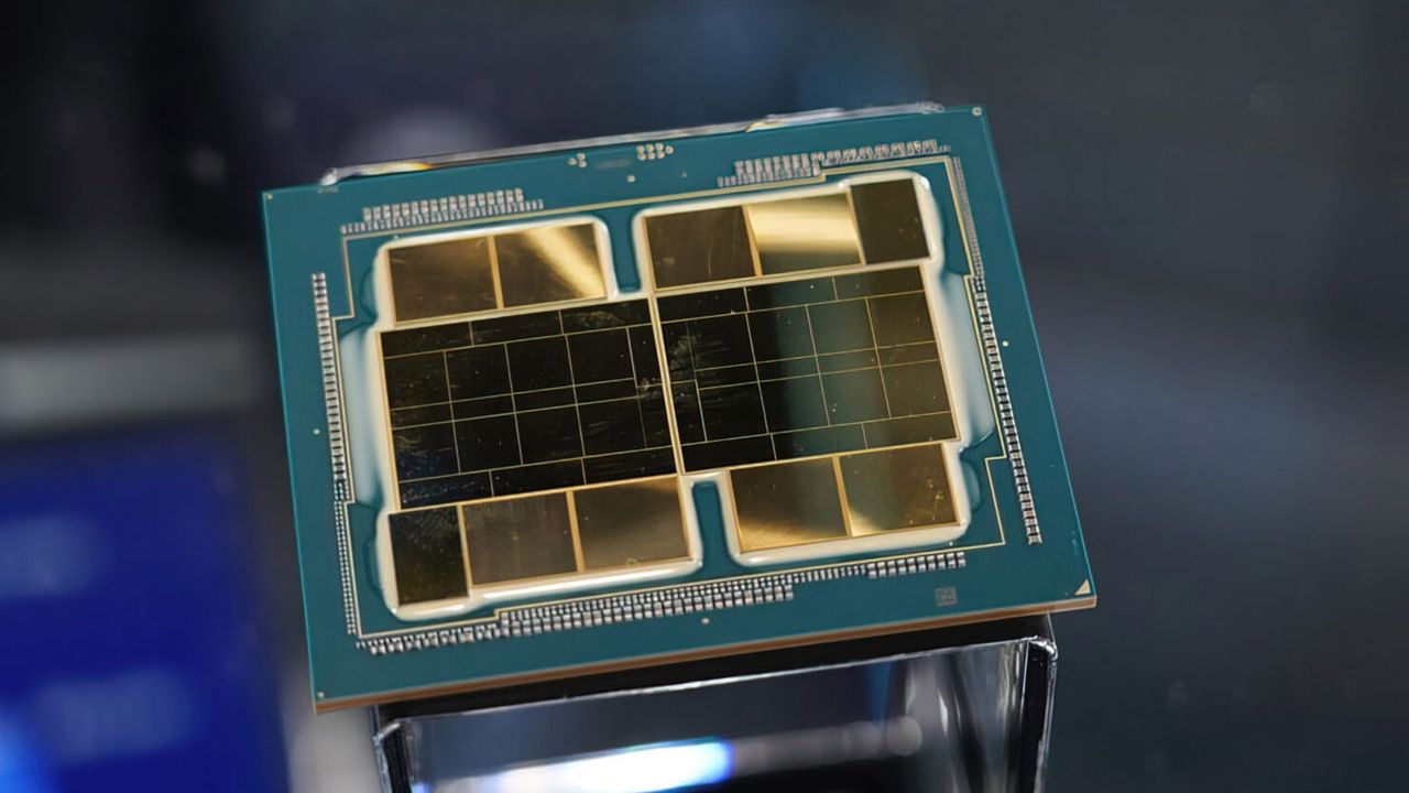 Intel Ponte Vecchio HPC accelerator showcase