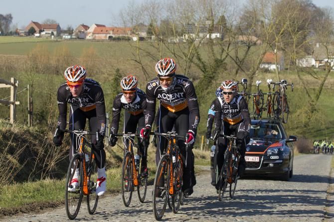 The Accent Jobs-Wanty team previews Saturday's Omloop Het Nieuwsblad course.