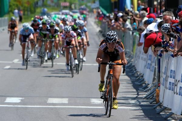 Joelle Numainville (Optum p/b Kelly Benefit Strategies) gave it a try