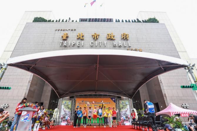 Jersey winners Feng Chun Kai, Bernard Sulzberger and Saufi Mat Senan awarded at Taipei City Hall