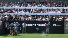 Cameron Smith with huge crowds behind him at LIV Golf Adelaide