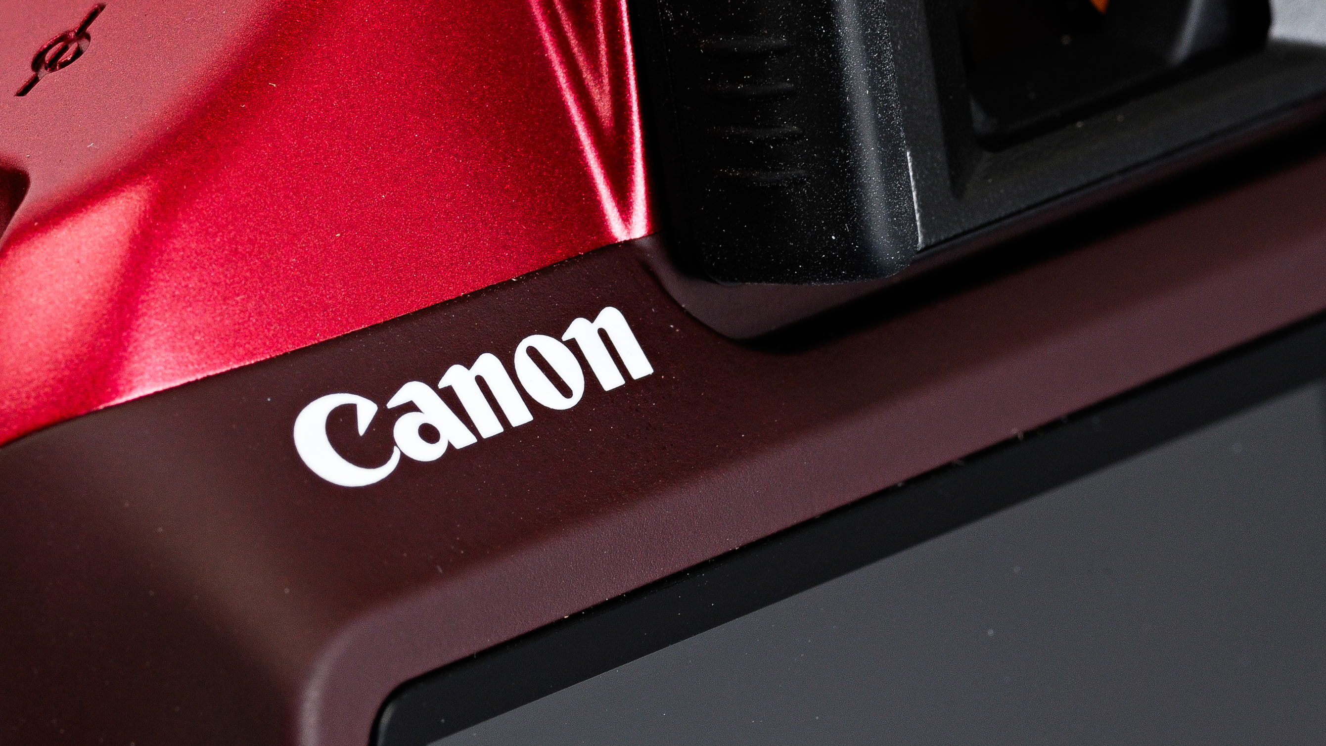 Canon eos1100 details and main