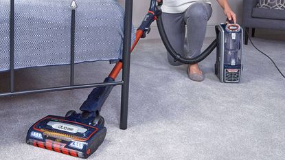 How to clean a vacuum cleaner, cleaning tips
