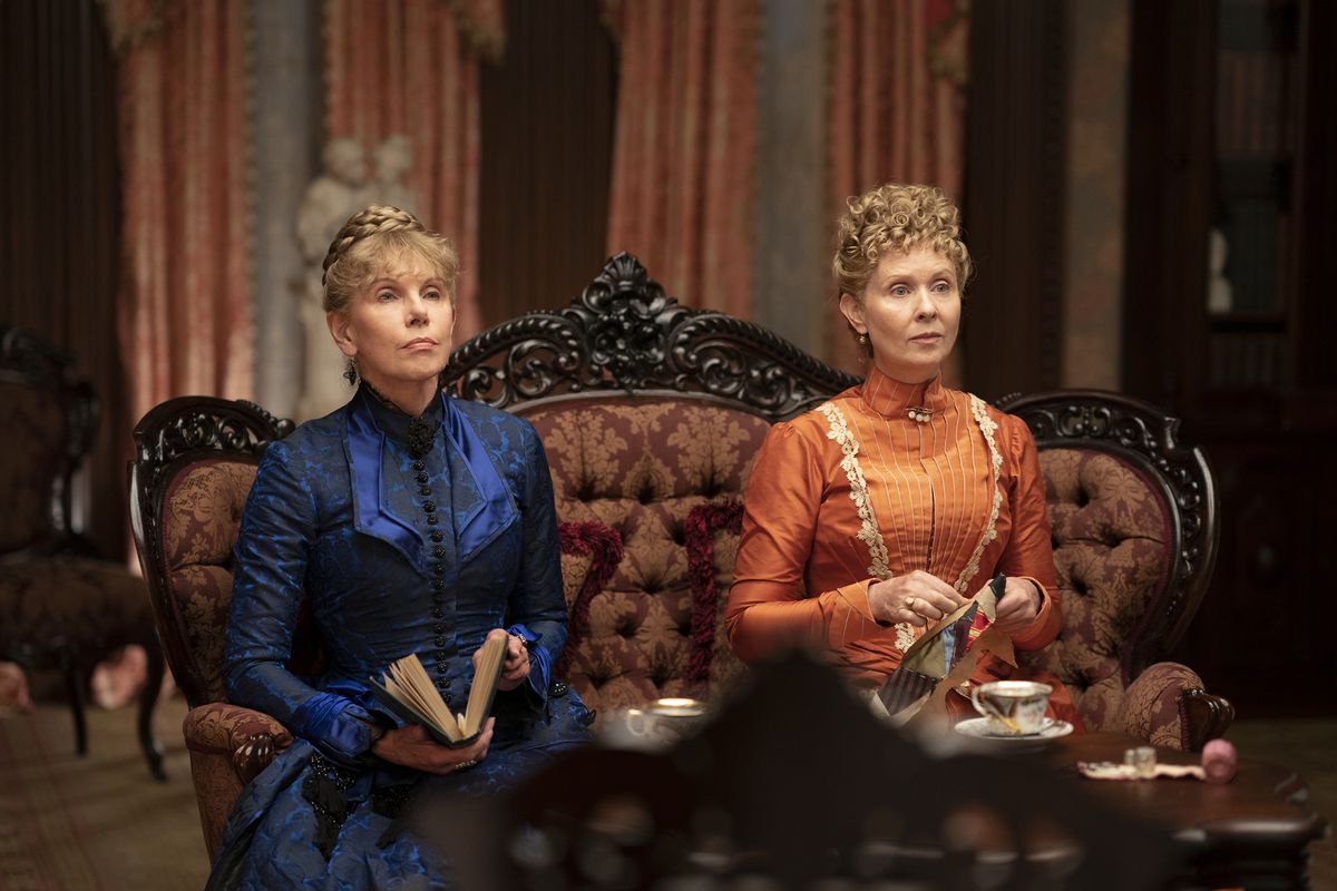 Christine Baranski and Cynthia Nixon in The Gilded Age