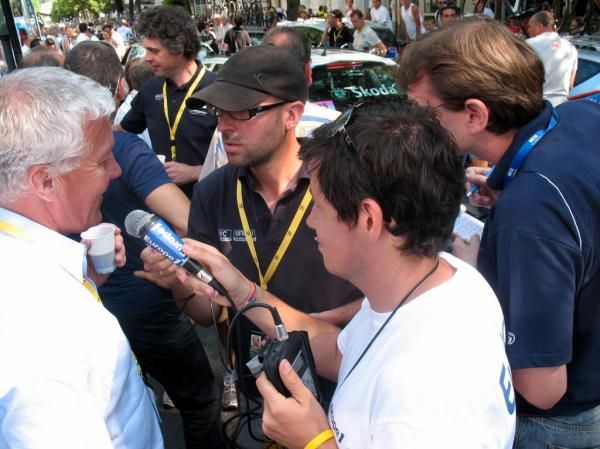 10:51 More French journalists join in with the Patrick Lefevre interview