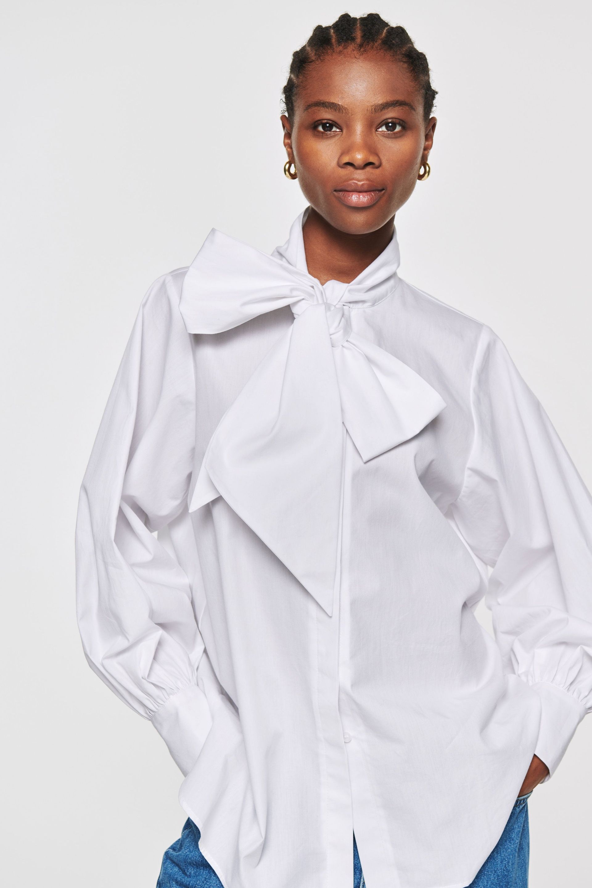 Leath Pussybow Volume Sleeve Blouse