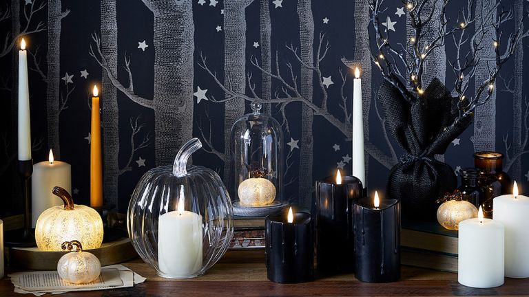 Halloween side table decorations