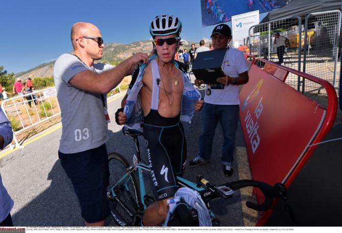 Rigoberto Uran (Omega Pharma-Quick Step) cools down