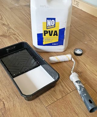 PVA glue for DIY coffee table