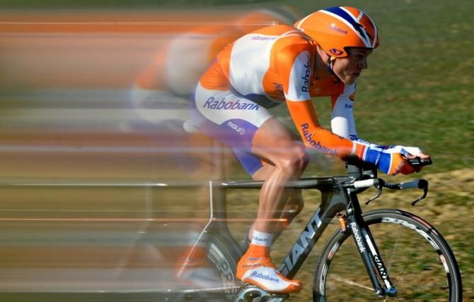 Sonic Boom: Lars Boom powers to victory in the opening time trial in 2010