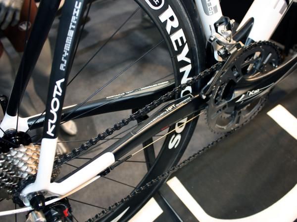 Chain stays on the new KOM Evo mimic those of the previous generation KOM.