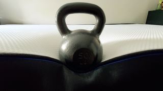Nectar mattress review, testing edge support with a 50lb kettlebell
