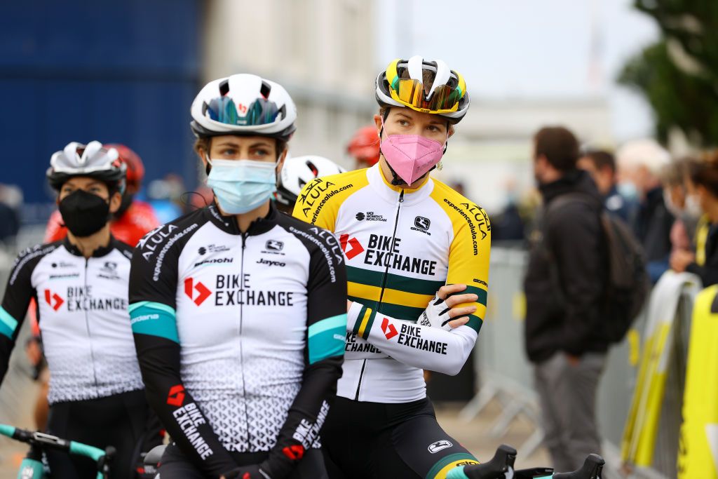 LANDERNEAU FRANCE JUNE 26 Sarah Roy of Australia and Team BikeExchange at start during the 8th La Course By Le Tour De France 2021 a 1077km race from Brest to Landerneau Cte De La Fosse Aux Loups 176m LaCourse LeTour TDF2021 UCIWWT on June 26 2021 in Landerneau France Photo by Tim de WaeleGetty Images
