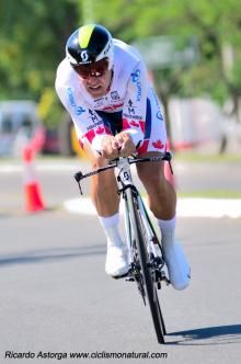 Svein Tuft (Orica GreenEdge) rides to the stage win in Tour de San Luis